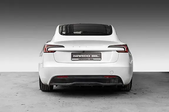 Tesla Model 3 2024 photo 5