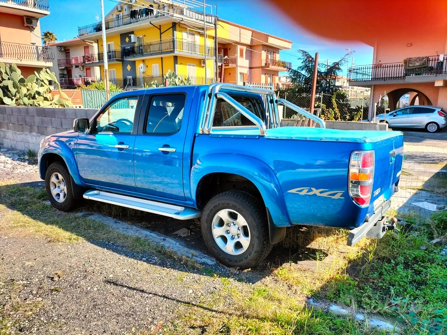 Mazda Bt-50 2010 photo 2