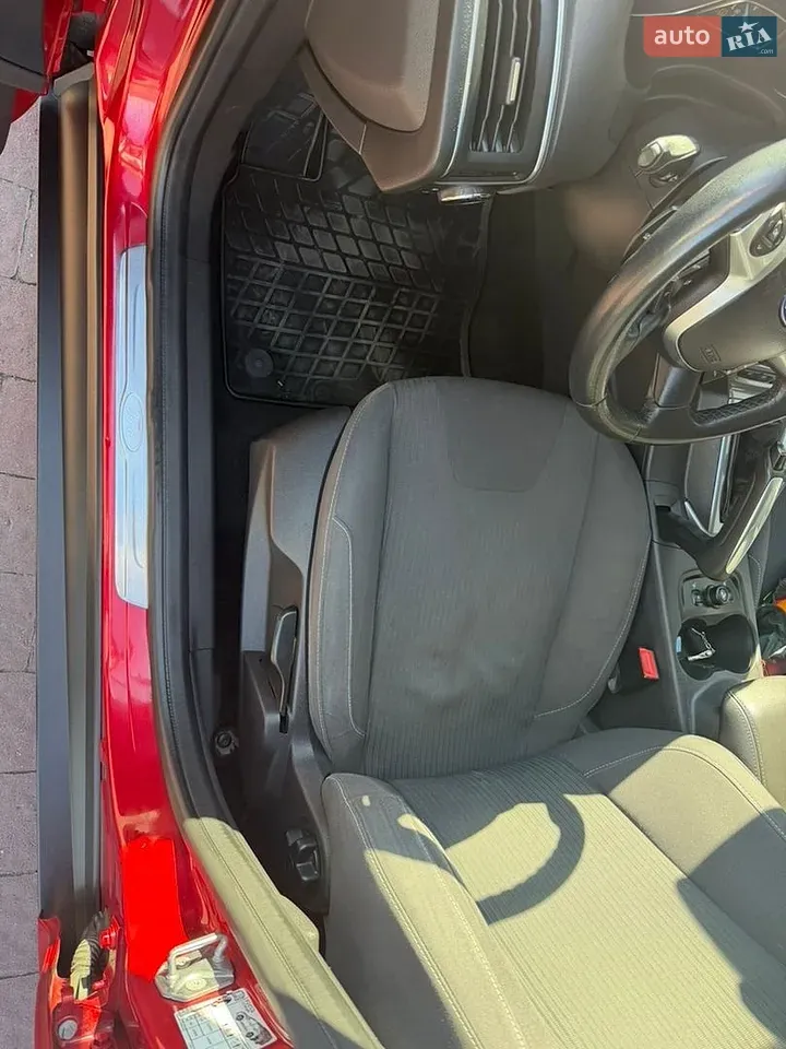 Ford Focus 2011 photo 3