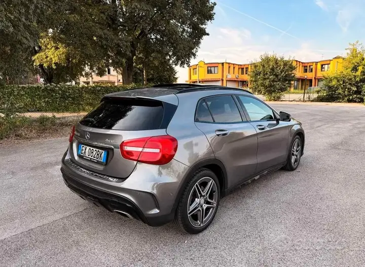 Mercedes-Benz Gla 2014 photo 2