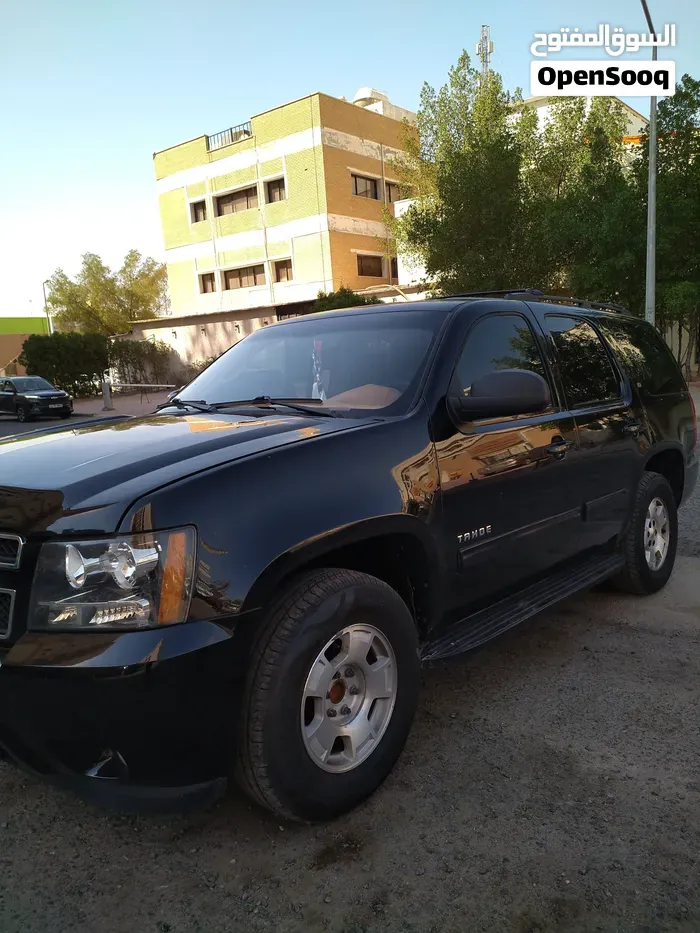 Chevrolet Tahoe 2012 photo 2