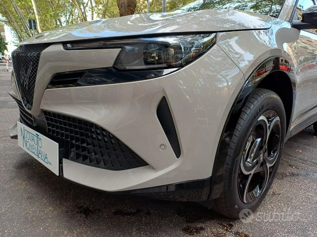 Alfa Romeo Junior 2026 photo 2