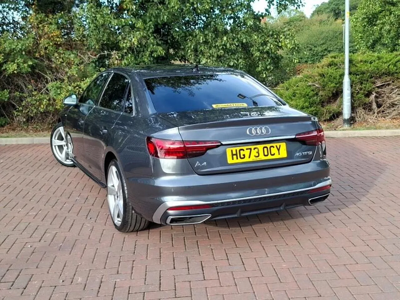 Audi A4 2023 photo 2