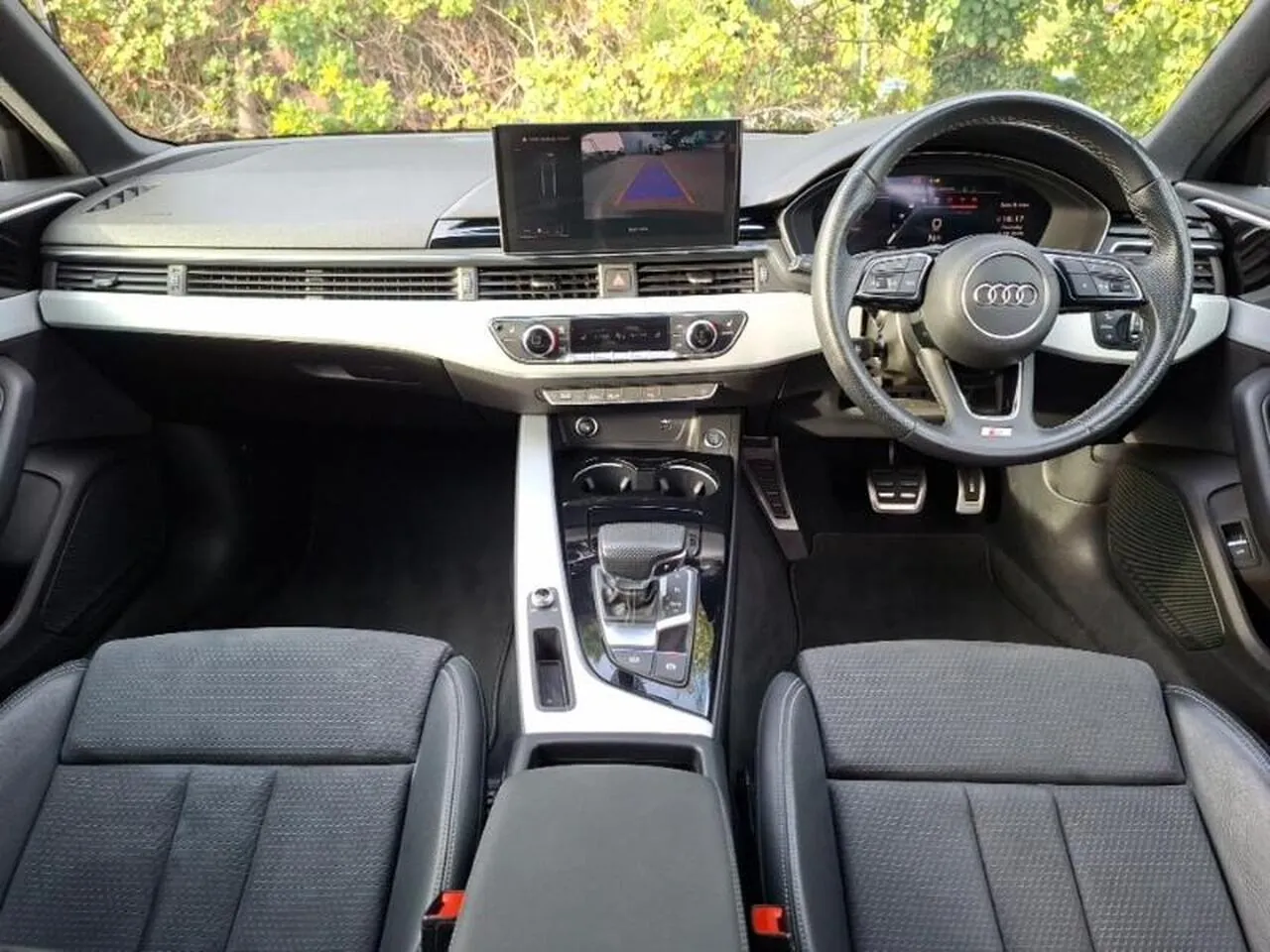 Audi A4 2023 photo 3