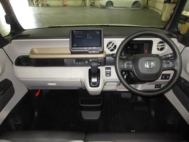 Honda N-Box 2024 photo 2