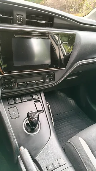 Toyota Auris 2016 photo 4