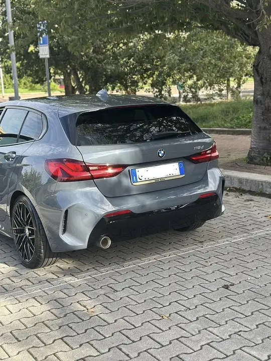 BMW 1 Series 2021 photo 2