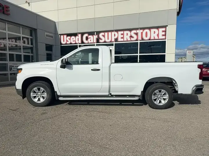 Chevrolet Silverado 1500 2024 photo 3