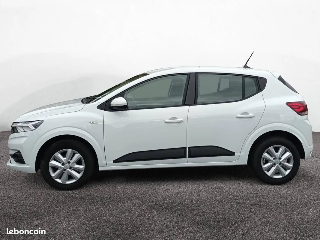 Dacia Sandero 2024 photo 2