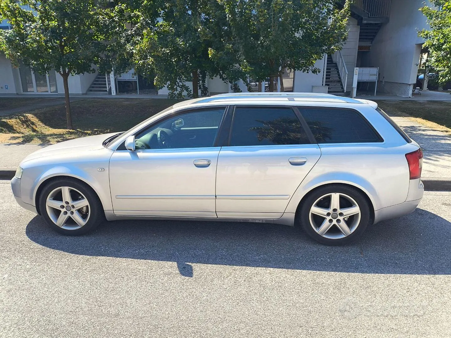 Audi A4 2005 photo 2