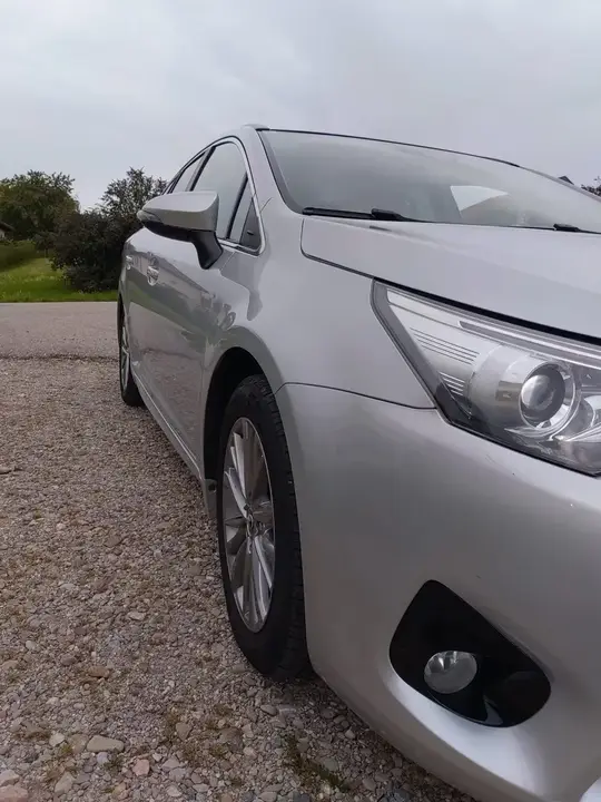 Toyota Avensis 2016 photo 3