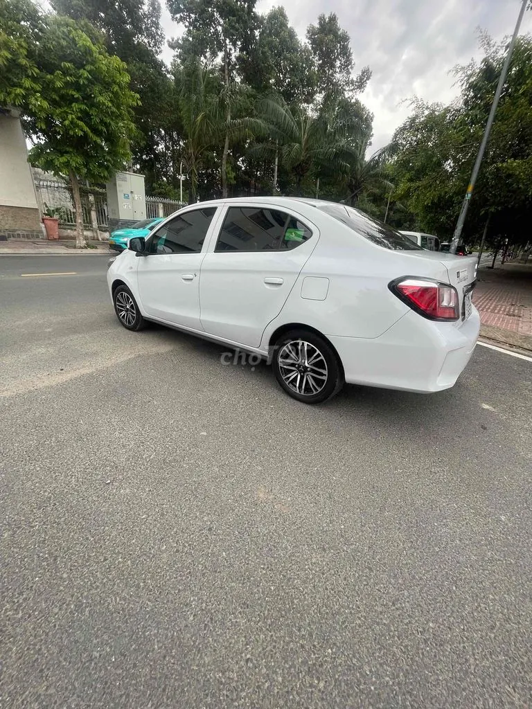 Mitsubishi Attrage 2024 photo 4