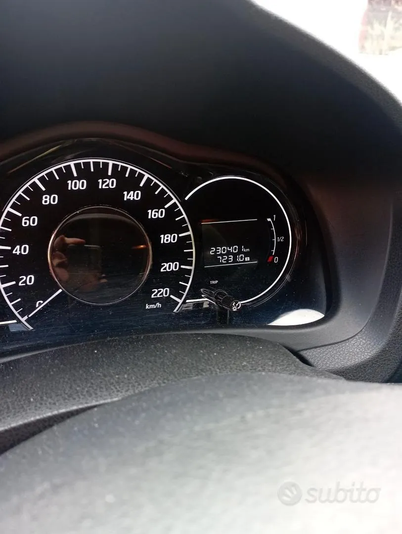 Nissan Note 2014 photo 3