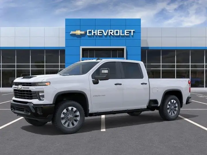 Chevrolet Silverado 2500Hd 2026 photo 2