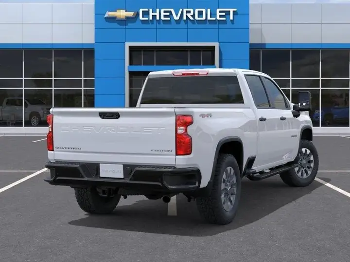 Chevrolet Silverado 2500Hd 2026 photo 4