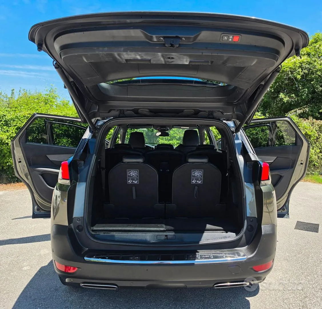 Peugeot 5008 2018 photo 5
