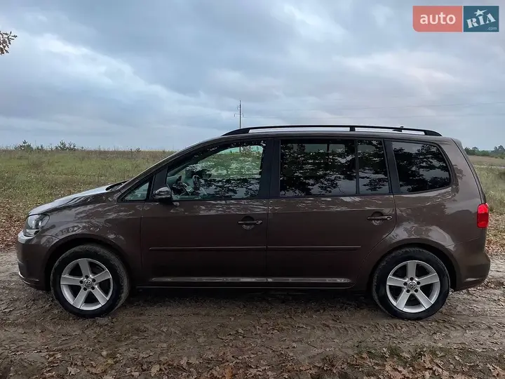 Volkswagen Touran 2014 photo 4