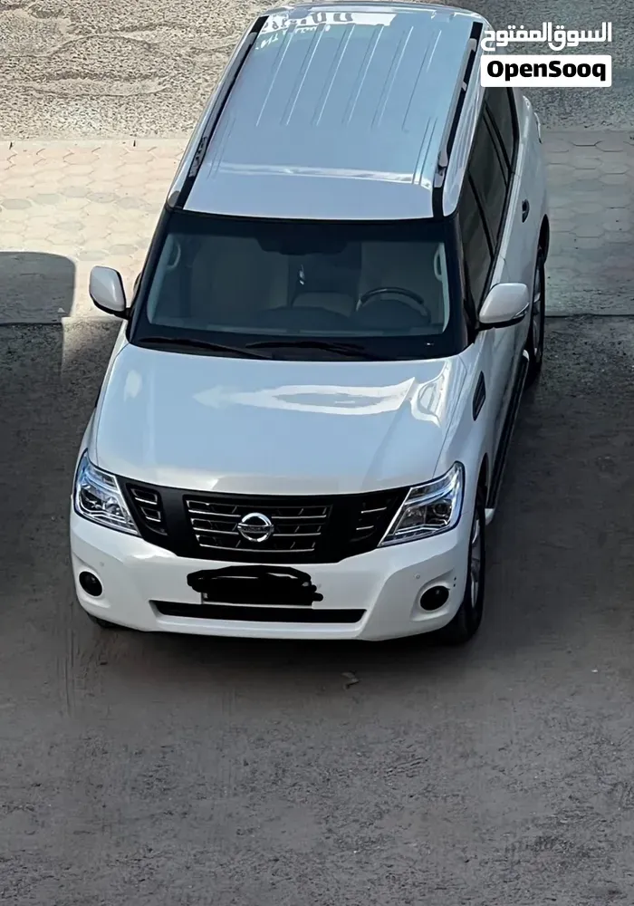 Nissan Patrol 2011 photo 2