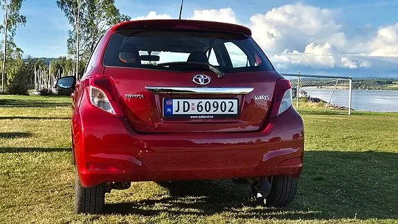 Toyota Yaris 2011 photo 4