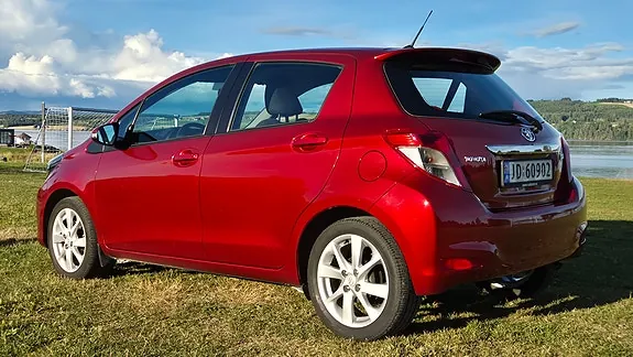 Toyota Yaris 2011 photo 3