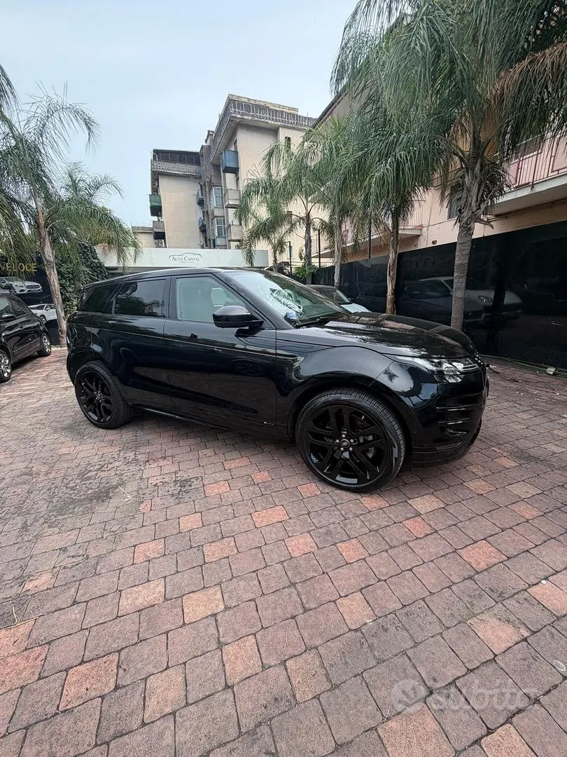 Land Rover Range Rover Evoque 2023 photo 2
