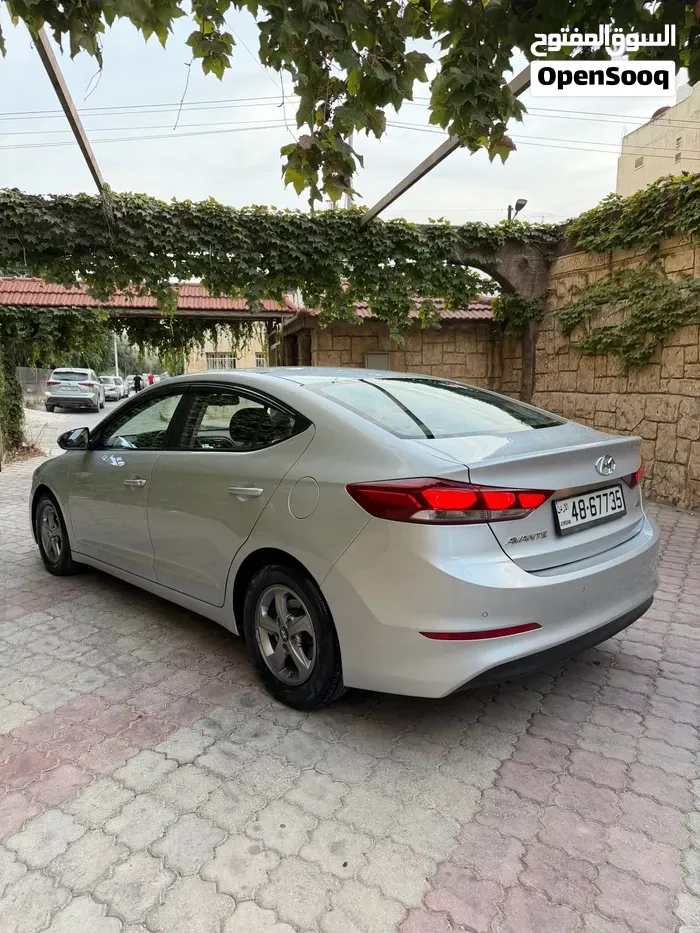 Hyundai Avante 2017 photo 3