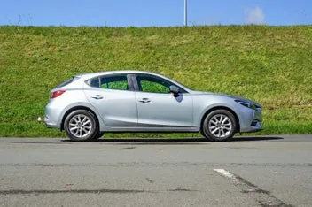 Mazda 3 2019 photo 3