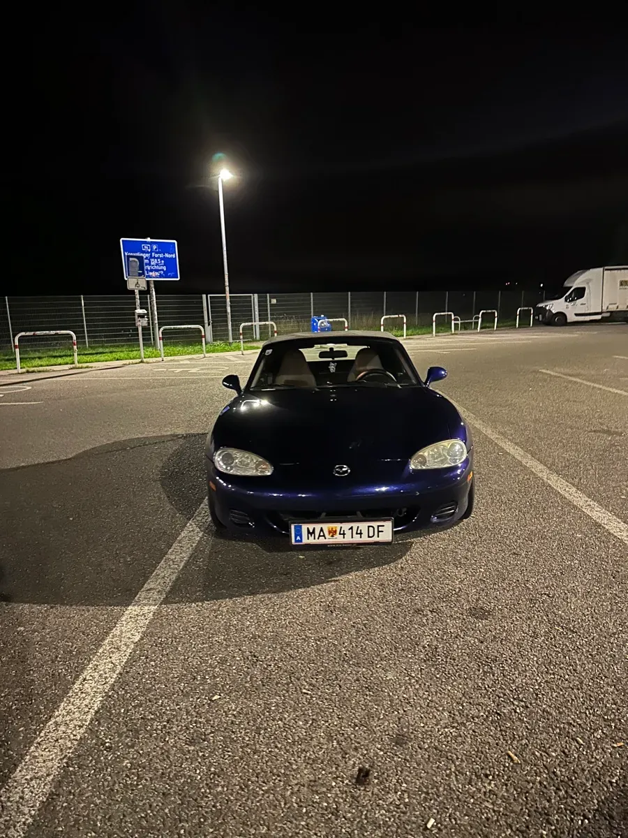 Mazda Mx-5 2003 photo 2