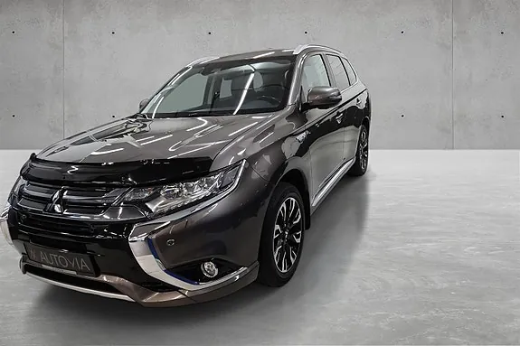 Mitsubishi Outlander 2018 photo 2