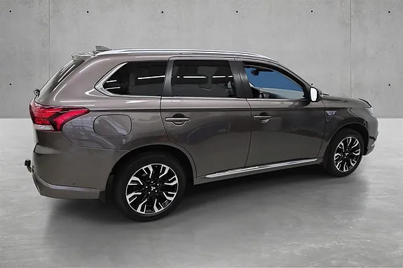 Mitsubishi Outlander 2018 photo 4