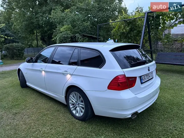 BMW 3 Series 2009 photo 5