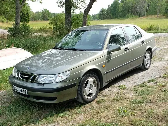 Saab 9-5 1999 photo 2