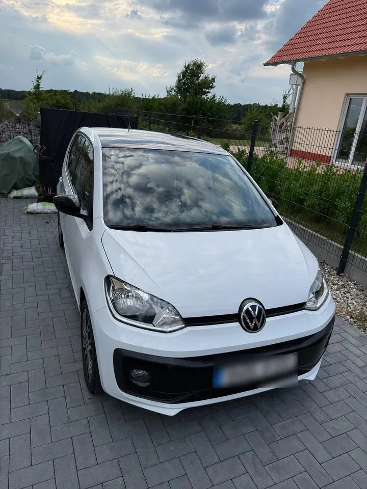 Volkswagen Up