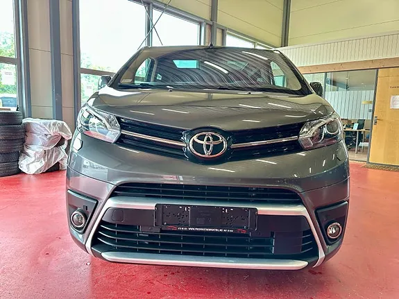 Toyota Proace Verso 2018 photo 2