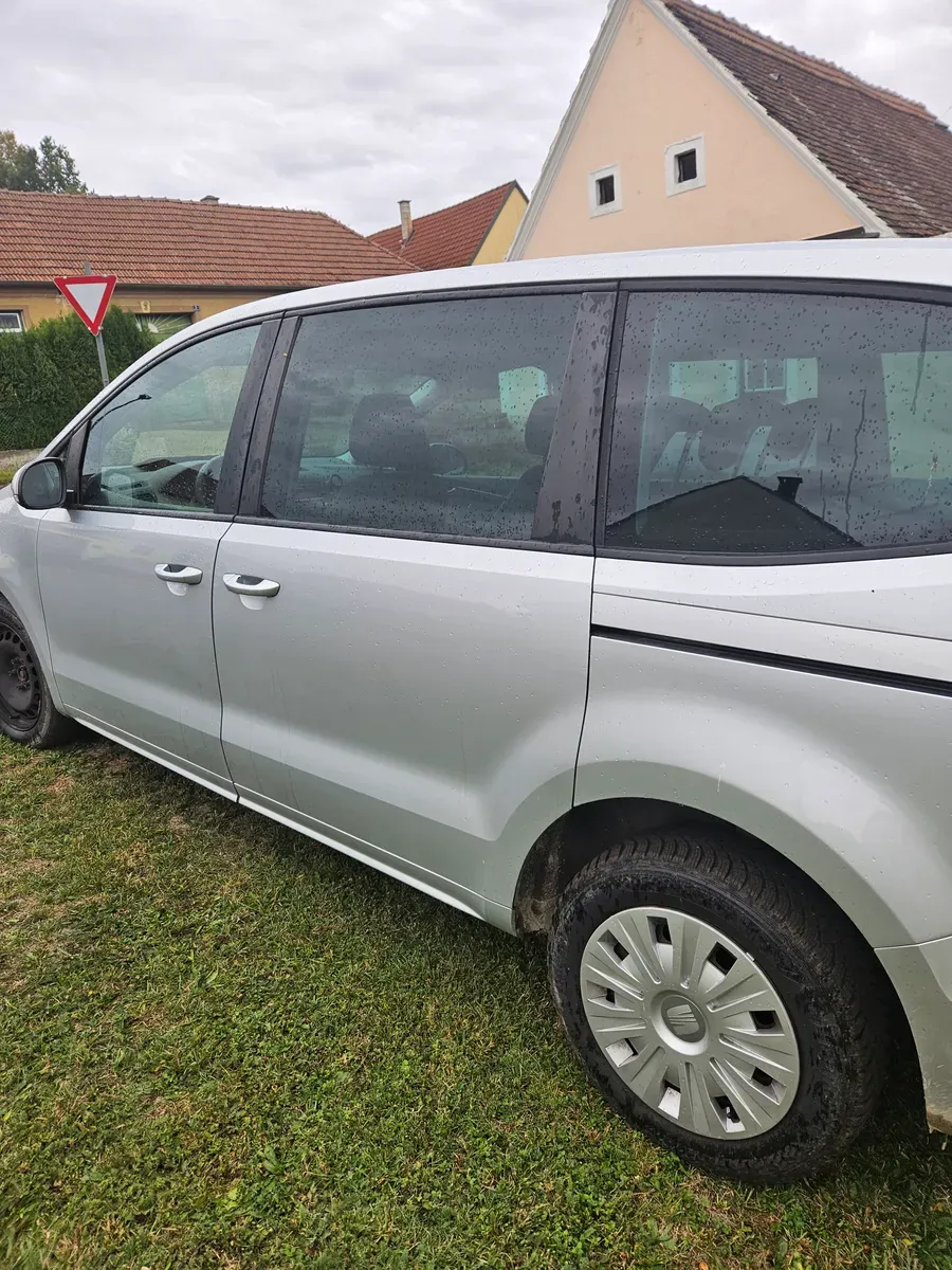 Seat Alhambra 2015 photo 3