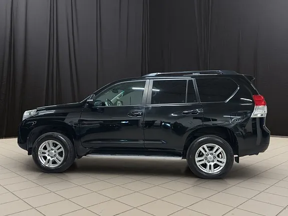 Toyota Land Cruiser 2011 photo 2