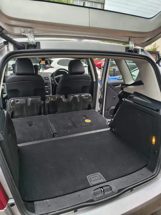 Mercedes-Benz A-Class 2011 photo 2