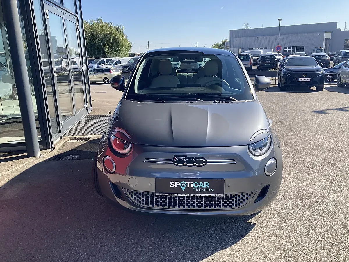 Fiat 500E 2022 photo 2