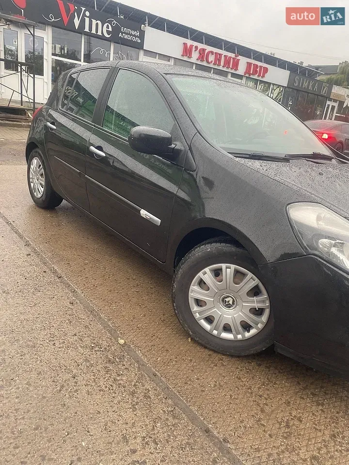 Renault Clio 2011 photo 3