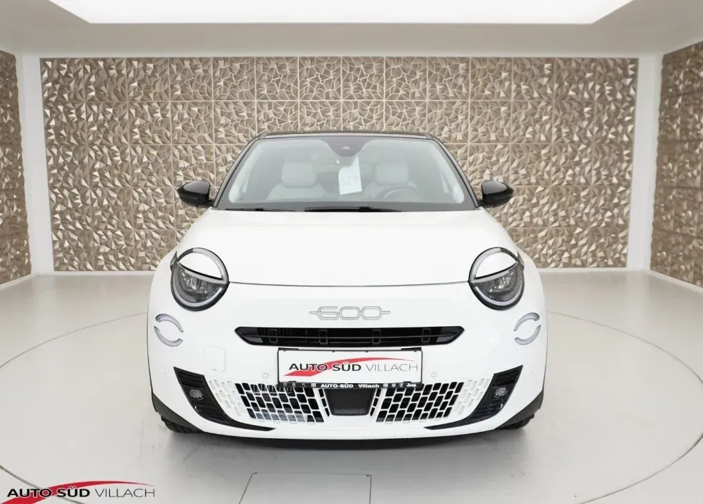 Fiat 600 2025 photo 2