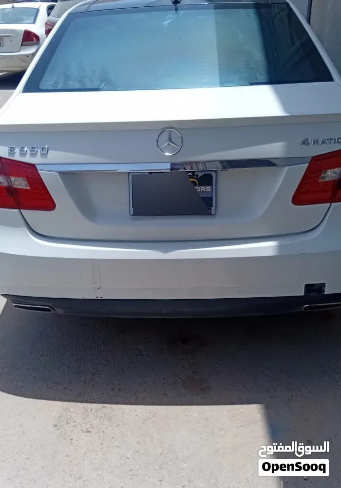 Mercedes-Benz E-Class 2012 photo 4