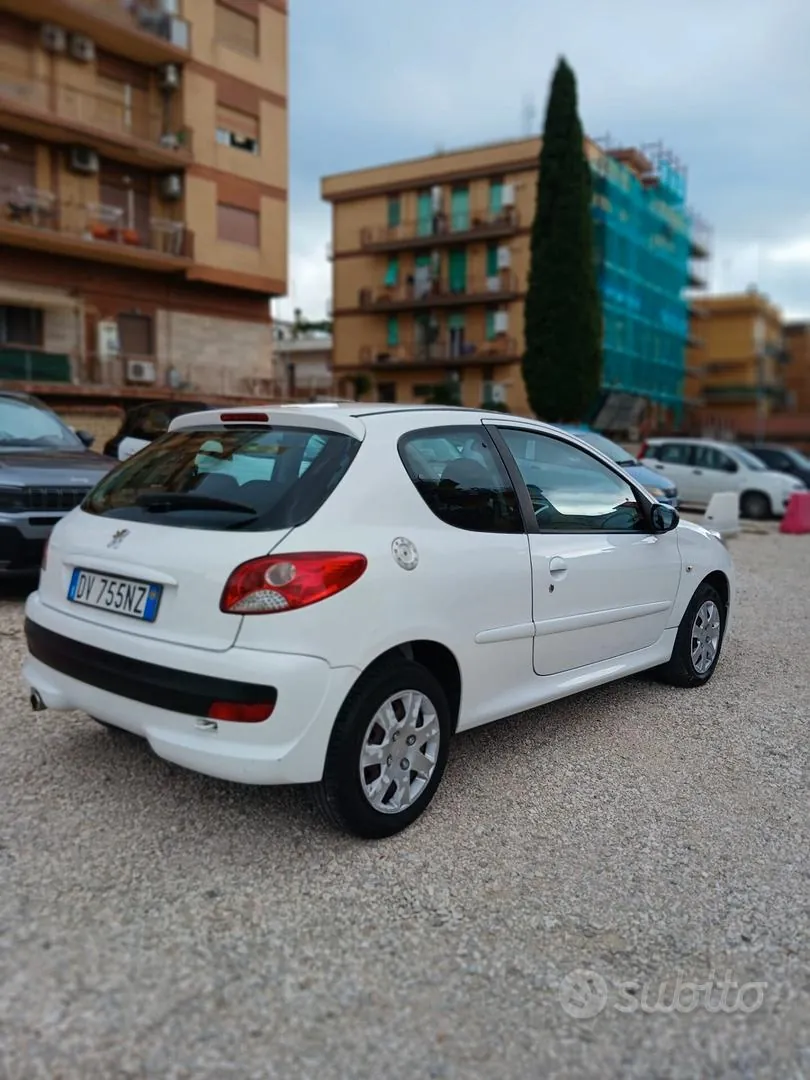Peugeot 206 2009 photo 4