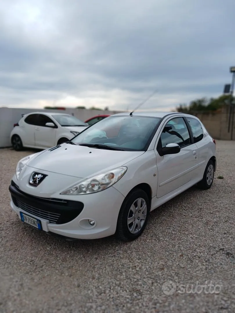 Peugeot 206 2009 photo 2