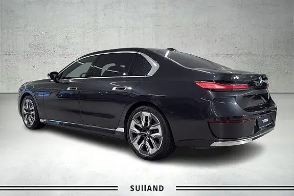 BMW I7 2023 photo 3