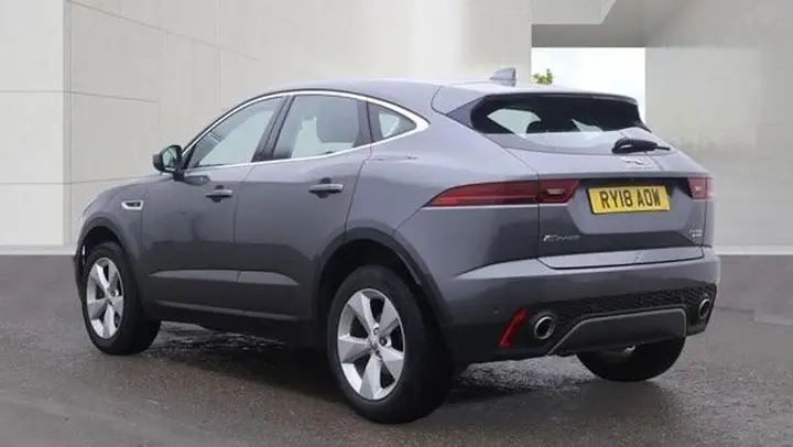 Jaguar E-Pace 2018 photo 5