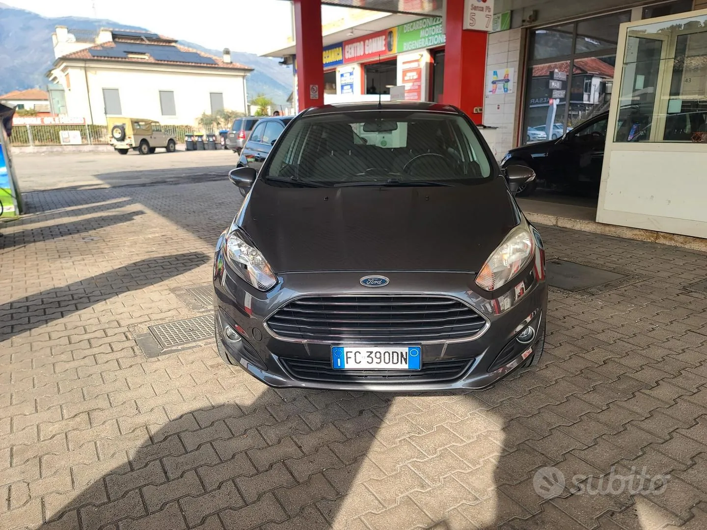 Ford Fiesta 2016 photo 2