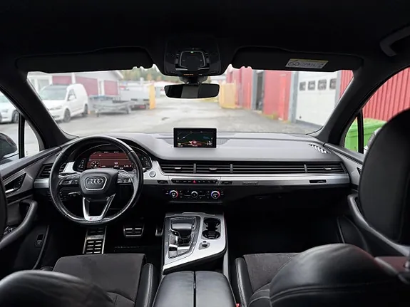 Audi Q7 2017 photo 4