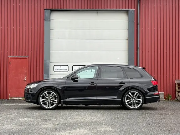 Audi Q7 2017 photo 2