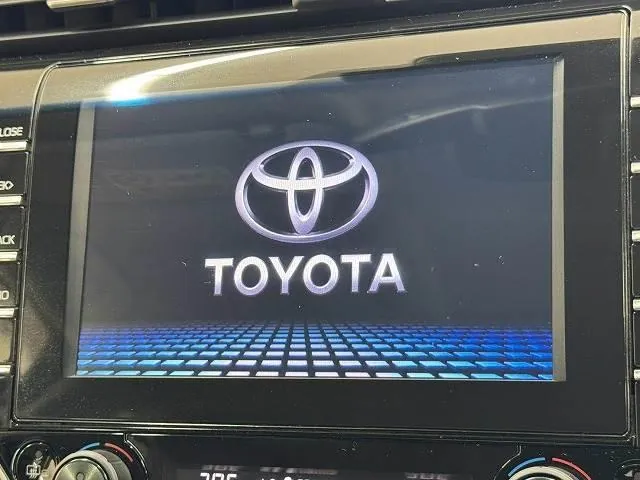 Toyota Camry 2018 photo 3