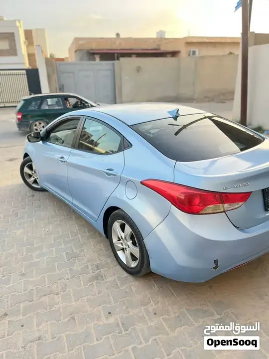 Hyundai Elantra 2012 photo 3